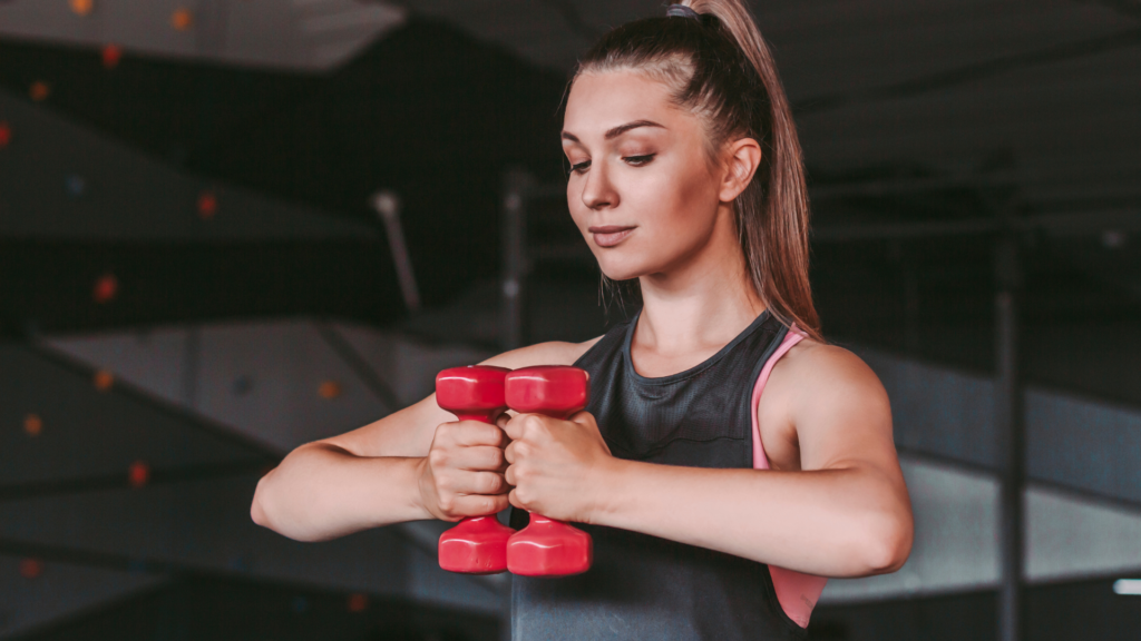 A software engineer evaluating data-driven nutrition charts and weight training schedules at a premium gym near me for weight loss to fix metabolic adaptation.